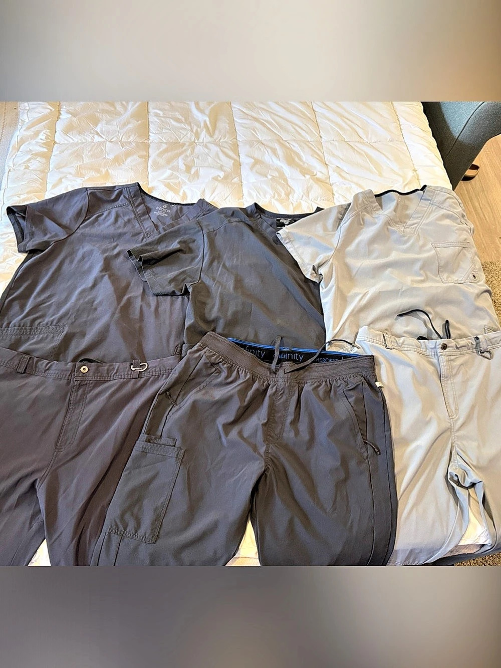 3 Infinity Healthcare scrub top Gray 2XL Scrub Top and 3 XL bottoms